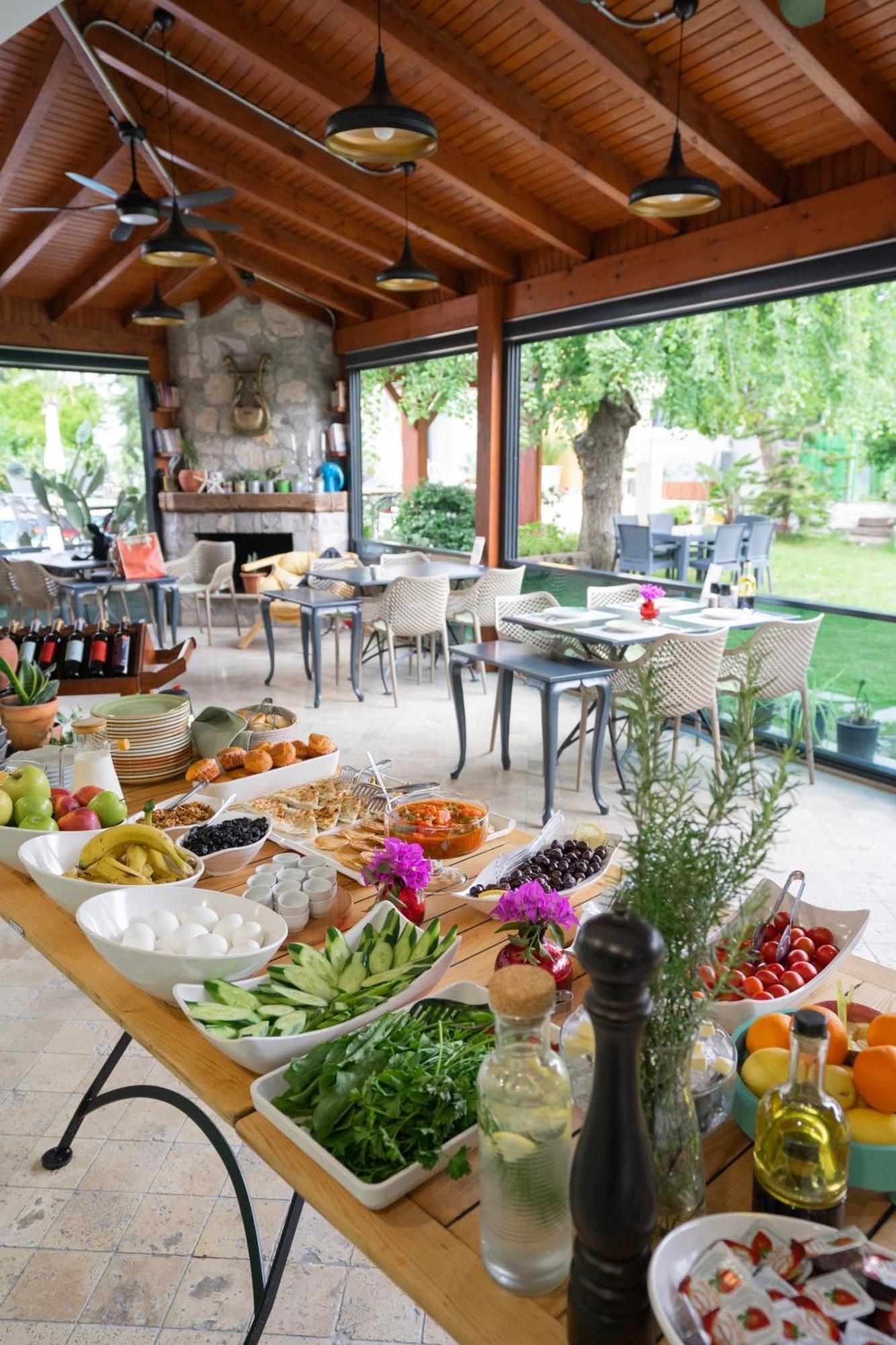 West House Exclusive Hotel เกอเจค ภายนอก รูปภาพ