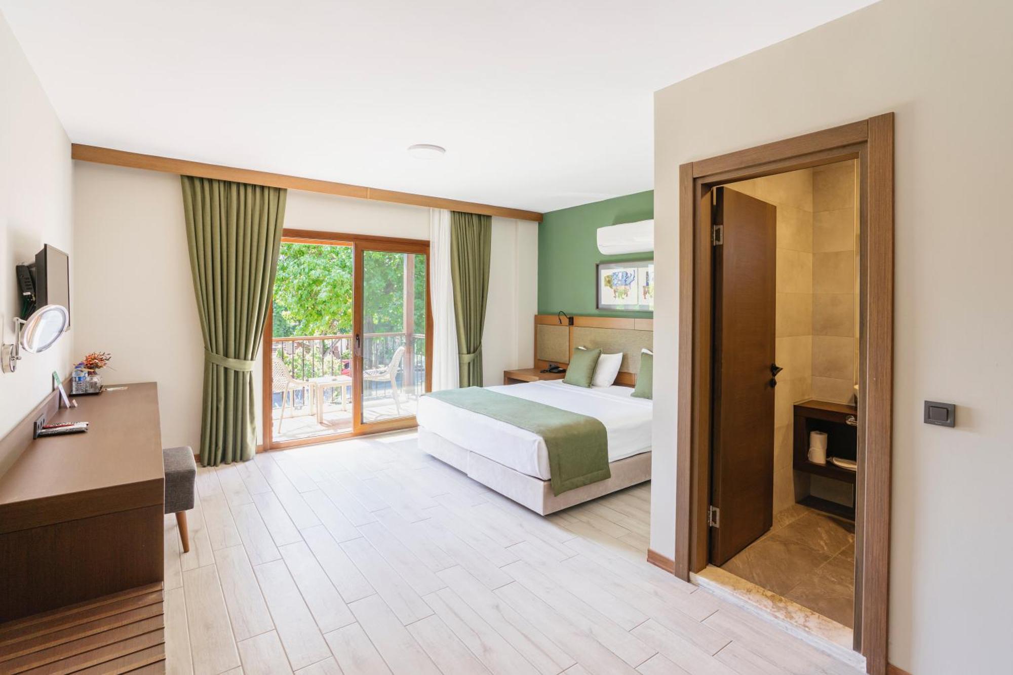 West House Exclusive Hotel เกอเจค ภายนอก รูปภาพ